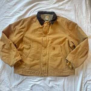 Vintage Carhartt jacket, with a Corduroy collar, zipper and Velcro closures